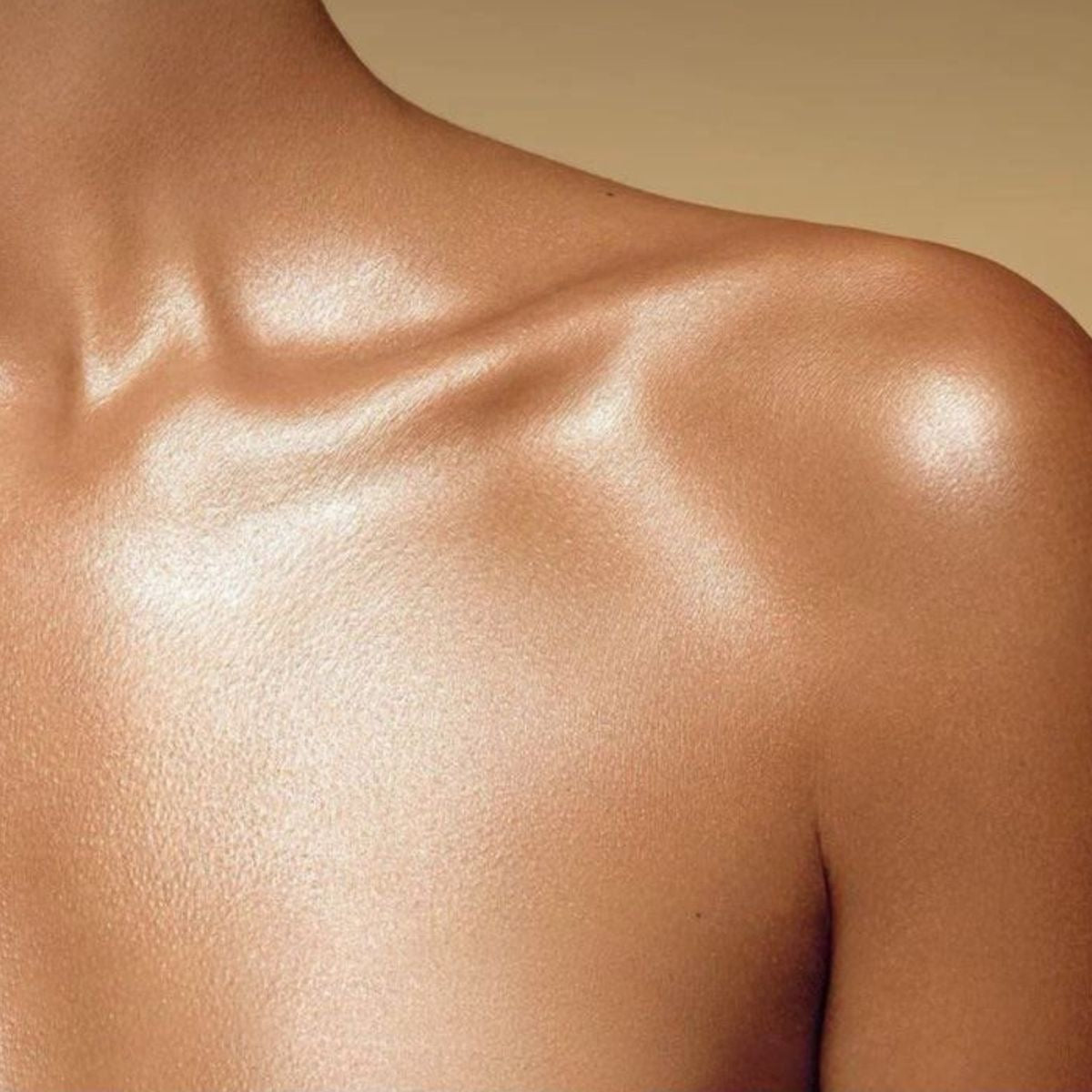 The Sercret to Glowy Skin: Why Body Oils are the "It Girl" Product 🪩